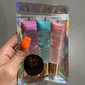 3 pack lipgloss!!